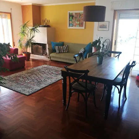 Big And Luminous 4-room 公寓